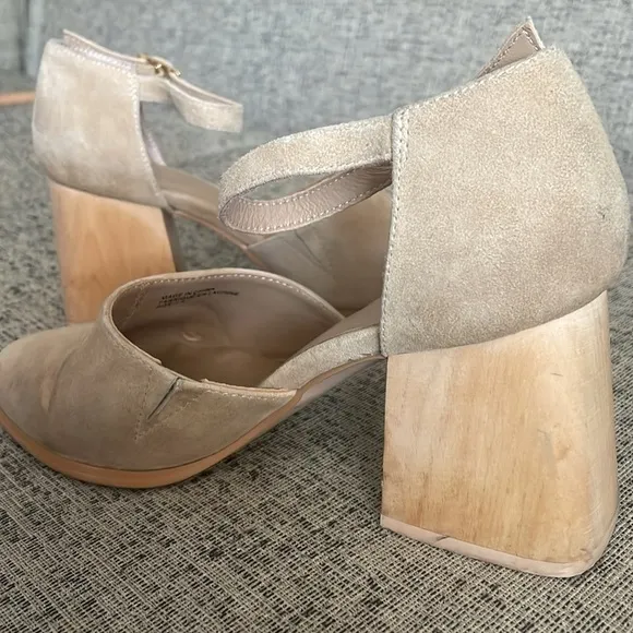 Anthropologie Meredith Block Heel Suede Shoes Size 7.5