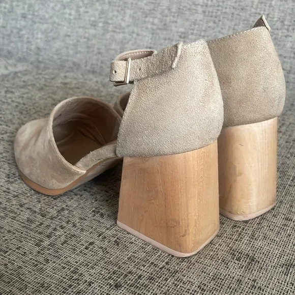 Anthropologie Meredith Block Heel Suede Shoes Size 7.5