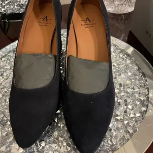 Aquatalia Women's Navy Suede Shoes