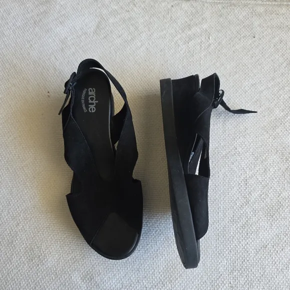 Arche Women's Black Sandals