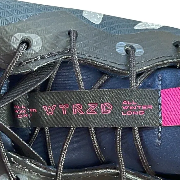 👟👟👟Asics Gel Kayano 28 Shoes Women 9 Pink black Navy. Quick laces.