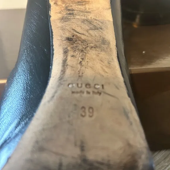 Authentic Gucci Bamboo Accent Leather Pumps