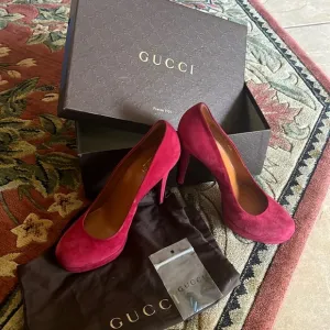 Authentic Gucci Kid Scamosciato Raspberry Red Italy Womens Heels Shoes SZ 38.5