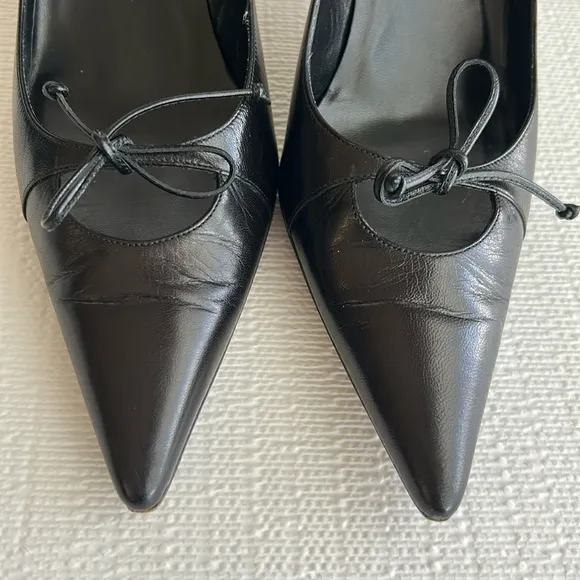 Authentic Gucci pointed toe Black Leather Women's Heels
