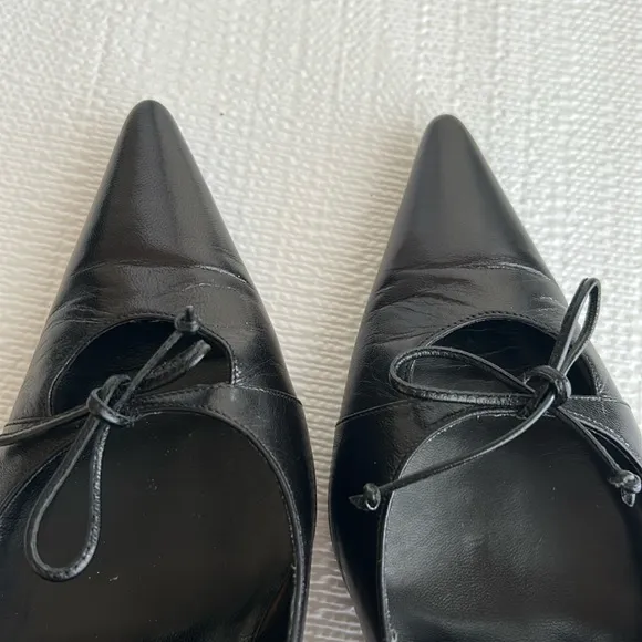 Authentic Gucci pointed toe Black Leather Women's Heels