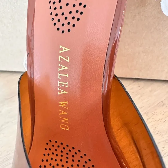 AZALEA WANG ~ Fashionably Elegant and Sophisticated Brown Mules size 6.5