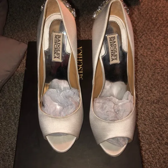 Badgley Mischka Kiara White Heels