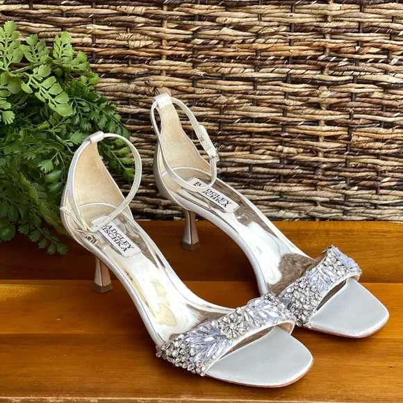 Badgley Mischka white satin embellished heels size 8