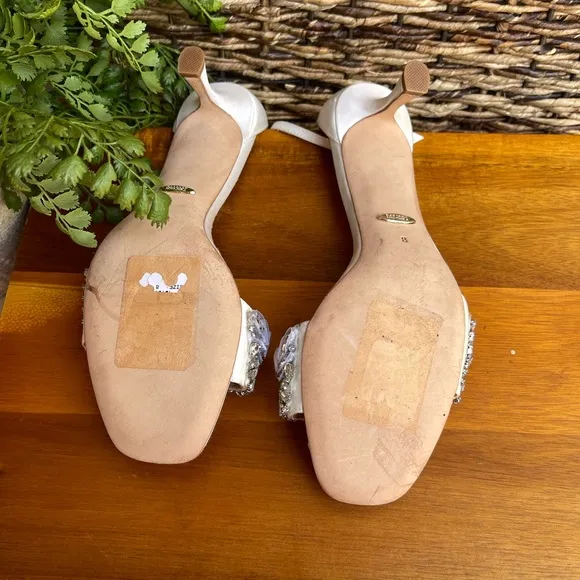 Badgley Mischka white satin embellished heels size 8