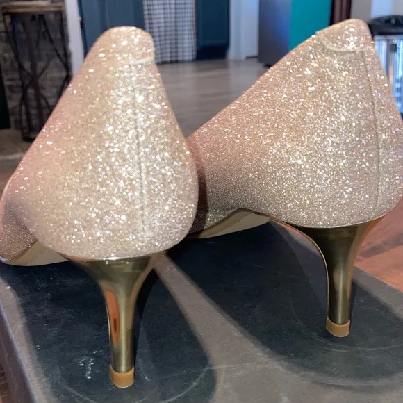 Banana Republic Madison Cat Heel Pump W/ Gold Heel Blush Pink Size 8.5