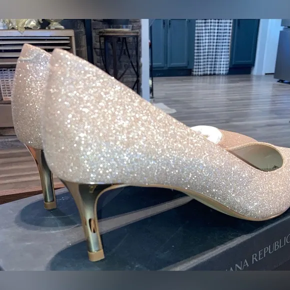 Banana Republic Madison Cat Heel Pump W/ Gold Heel Blush Pink Size 8.5