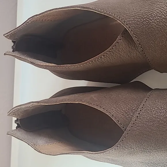 Band Of Gypsies Venice Crossover Tan Brown Open-Toe Leather Sandals Size 9.5