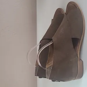 Band Of Gypsies Venice Crossover Tan Brown Open-Toe Leather Sandals Size 9.5
