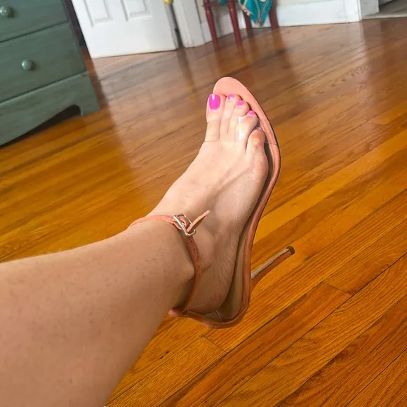 🆕Barney’s New York Suede Elegant Pink Ankle Strap Heels