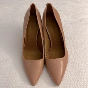 Bimba y Lola nude high heel shoes 39 size