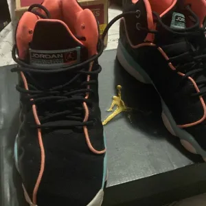 Black pink and blue jordan’s , size 6y all these shoes comes with the box btw !