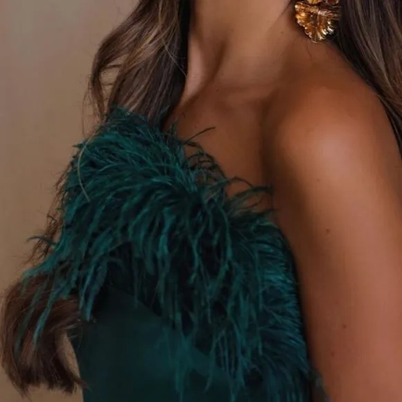 BLOGGER’S FAVE | NWT Zara - Green Feather Satin Effect Strapless Dress