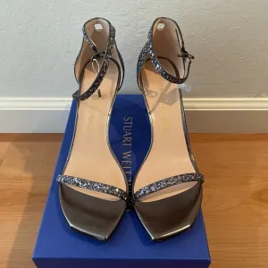 BNIB Stuart Weitzman Strappy Sandals