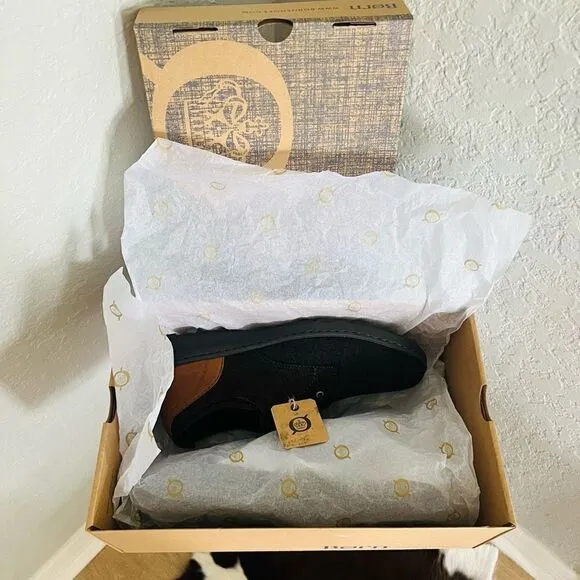 BORN Marcus Lightweight Sneaker, Dress Comfort Shoe, Dark Brown, Size 11, NWT