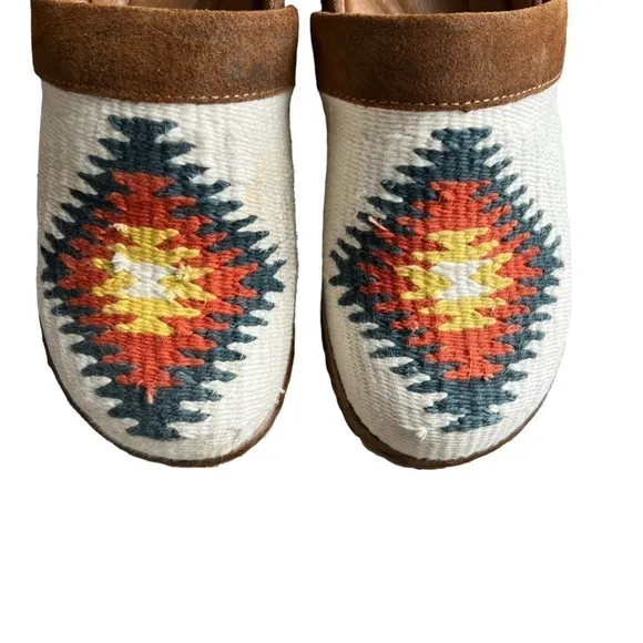Born x Sundance - Bailie Aztec Platform Clog Slip On Shoes in White Sz 8