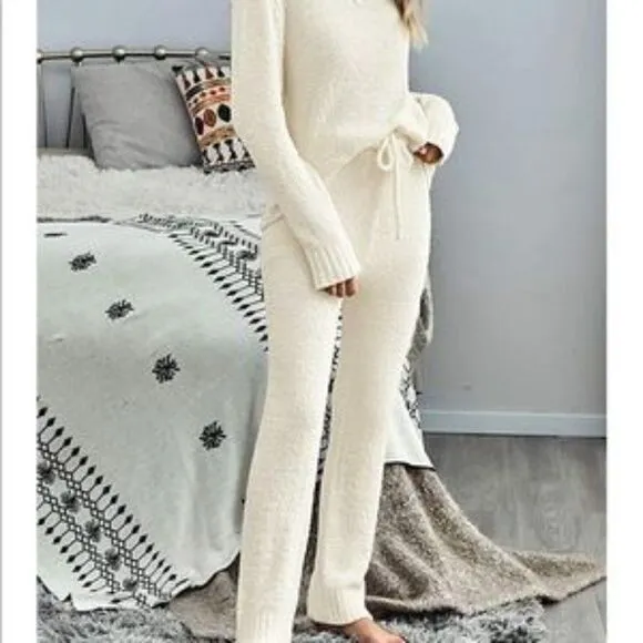 Brand New Fuzzy Knitted Loungewear Set