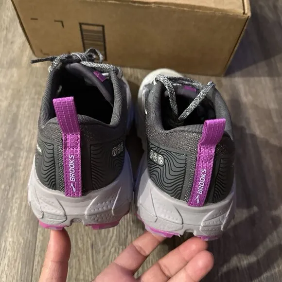 Brooks Cascadia 17 Womens 11 Wide Shoes Running Trail Gray Purple 1203921D028