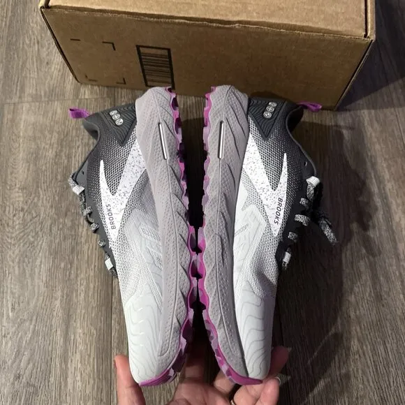 Brooks Cascadia 17 Womens 11 Wide Shoes Running Trail Gray Purple 1203921D028