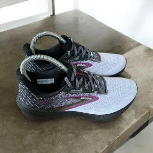 Brooks Launch 10 Running Shoes Lightweight Neutral Cushioned gray Black 8.5