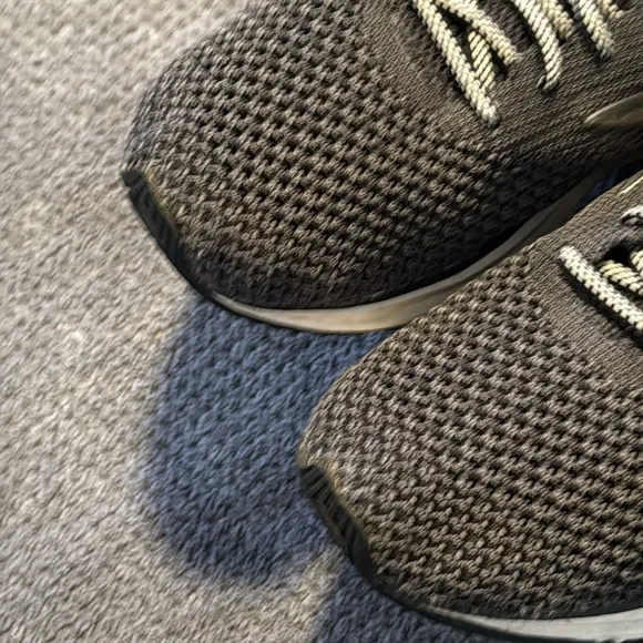 Brooks Revel 2 Men’s Black Running Shoes Size 10.5 Lightweight Mesh Sneakers