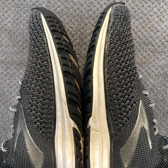 Brooks Revel 2 Men’s Black Running Shoes Size 10.5 Lightweight Mesh Sneakers