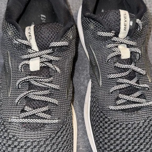 Brooks Revel 2 Men’s Black Running Shoes Size 10.5 Lightweight Mesh Sneakers