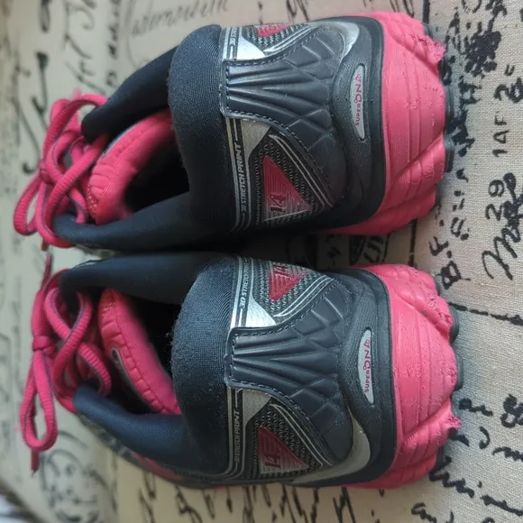 Brooks Women's Running Shoes Glycerin Black and Pink 9.5