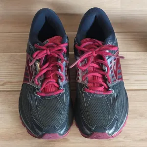 Brooks Women's Running Shoes Glycerin Black and Pink 9.5