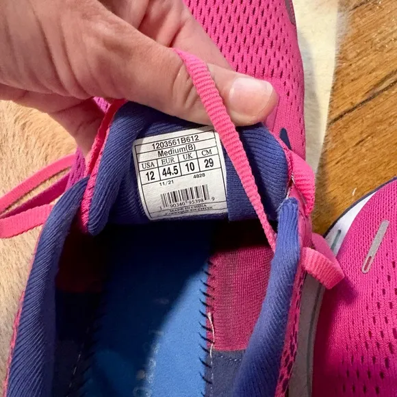 Brooks Women's size 12 Pink Running Shoes Ghost 14
