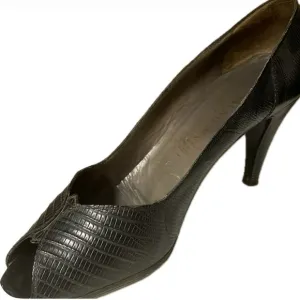 BRUNO MAGLI Brown Leather Heels with a Sleek Design