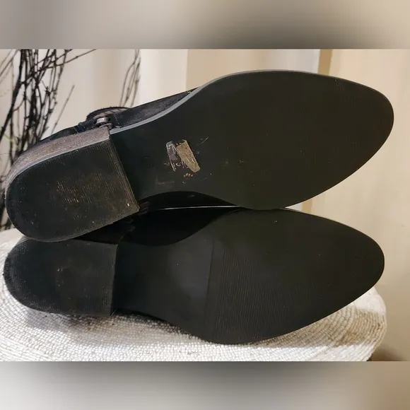 Bueno leather boots size 39.USA 8.5.Like new condition.