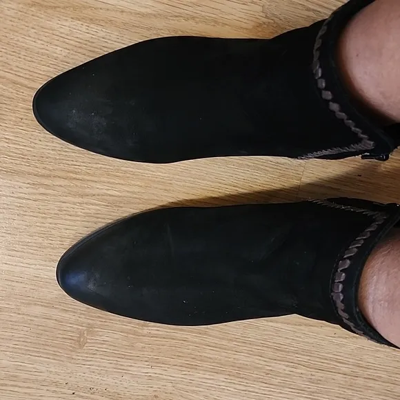 Bueno leather boots size 39.USA 8.5.Like new condition.