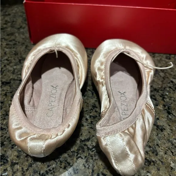 Capezio Gold Ballet Pointe Shoes