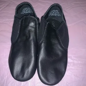 Capezio Jazz Shoes. Black. Size 5.5 M