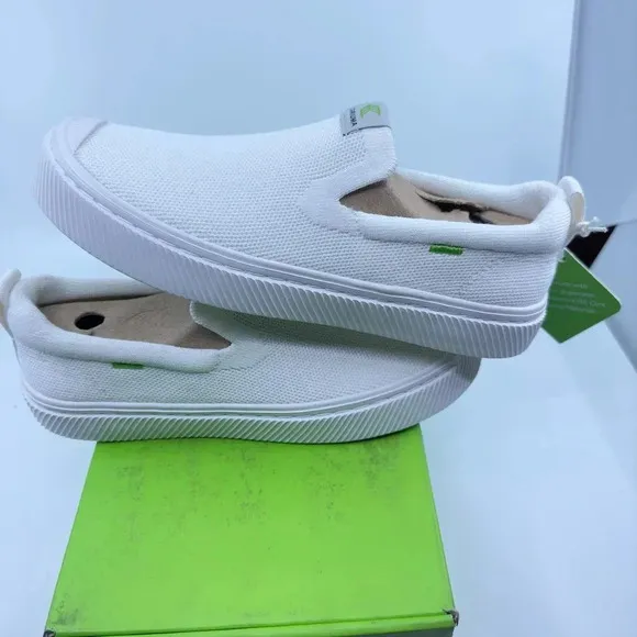 Cariuma Ibi Slip-On Casual Loafer Shoes Round Toe White Knit Size 5/6.5