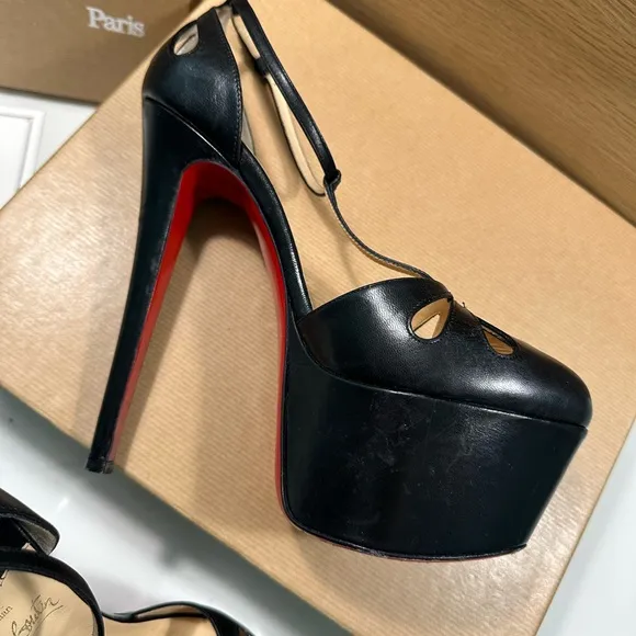Christian Louboutin Black MAYADA T-STRAP PLATFORM PUMPS SIZE 37.5 Women’s Shoes