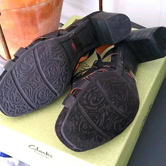Clarks Artisan Redding Point Heel Shoes NWT