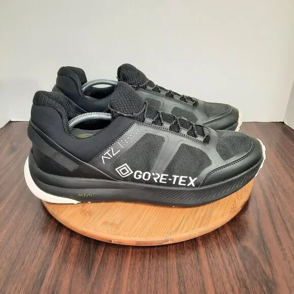 Clarks ATL Trail Lo Gtx Mens Size 12 Shoes Black GoreTex Trail Hiking Sneakers