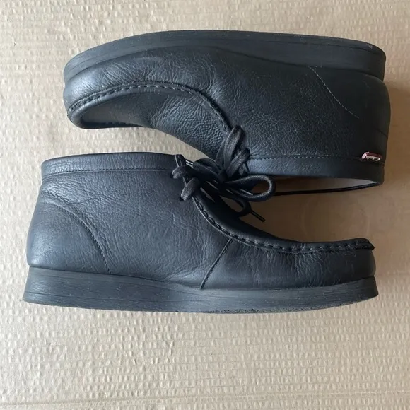 Clark’s Stinson Lo Wallaby boots, black leather, 10.5