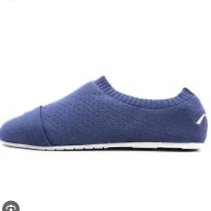 Clever Soles Shoe Blue M 9 New Without Box