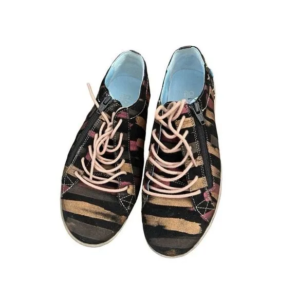 Cloud Footwear Women's Aika Fashion Sneaker 38 M EU, Black Fantasy 7.5 US