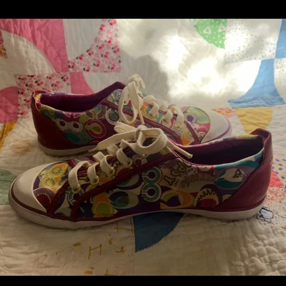 COACH Barrett sneakers. Super pretty and cute!! Size 10 B