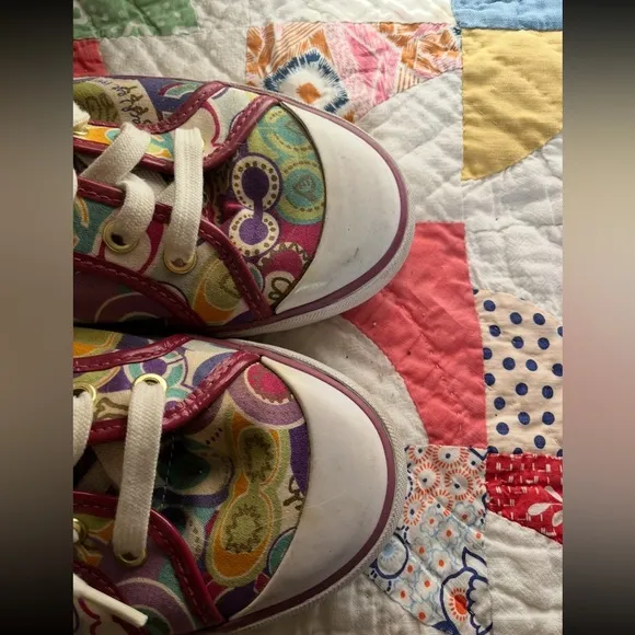 COACH Barrett sneakers. Super pretty and cute!! Size 10 B