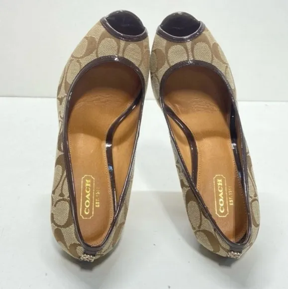 Coach Women's Tan Peep Toe Block Heels Signature Leather Trim. Excellent US 8