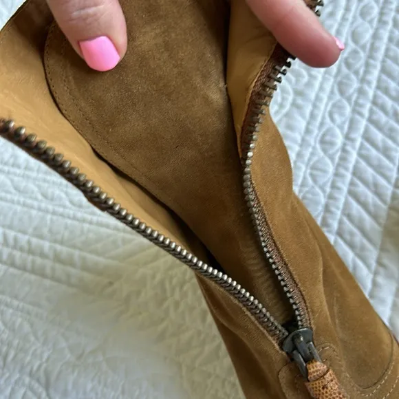 Cole Haan •9• Suede Leather Zip Up Front Block Heel Boots Shoes